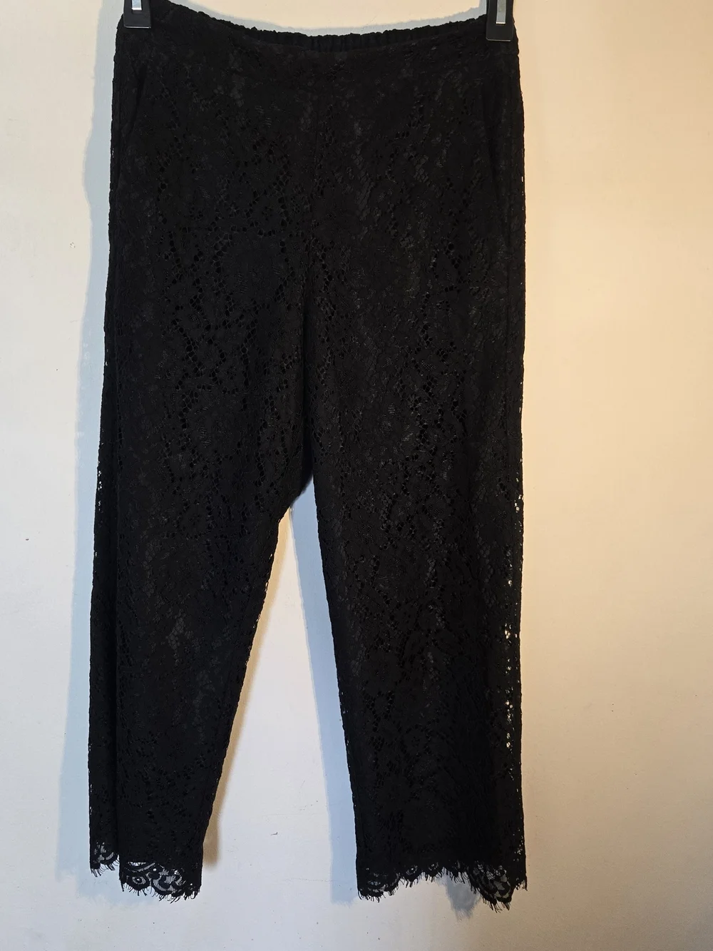 J. Crew Black Lace Cropped Pants Pull On Eyelash Hem Edgey Goth Minimalist Sz 4
